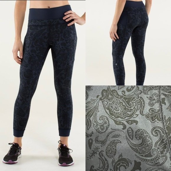 lululemon athletica Pants - Lululemon En Route Cropped Paisley Inkwell Blue Legging